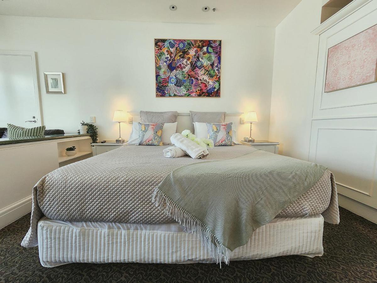 Deluxe Private Apartment And Studio - Ocean Views Gold Coast Bagian luar foto