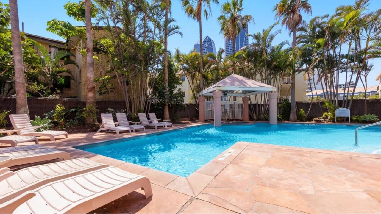 Deluxe Private Apartment And Studio - Ocean Views Gold Coast Bagian luar foto
