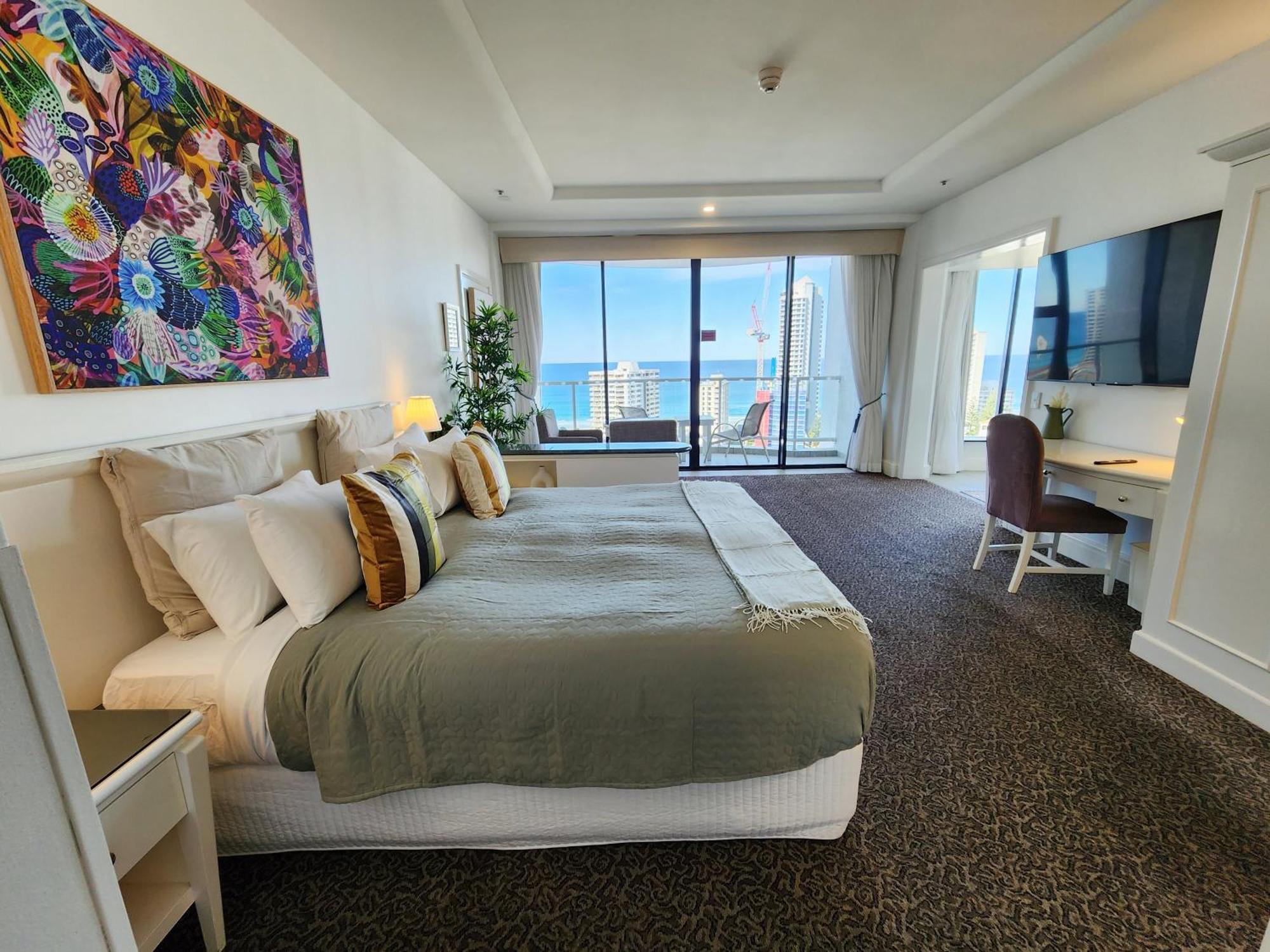 Deluxe Private Apartment And Studio - Ocean Views Gold Coast Bagian luar foto